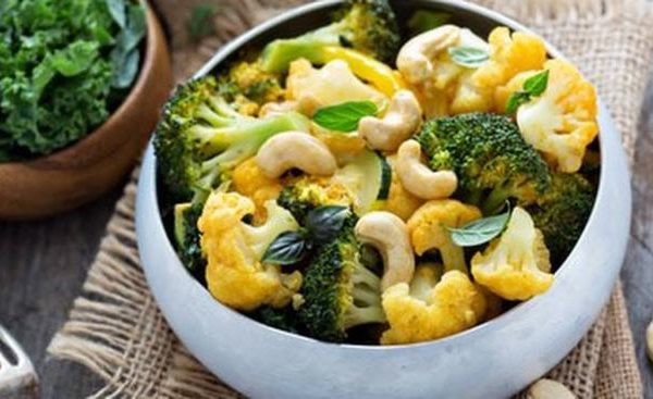 Broccoli cauliflower vs nutrition which healthier choose board milk benefits prevention article